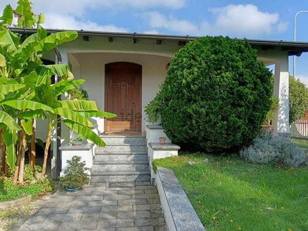 casa indipendente in vendita a Motta Visconti