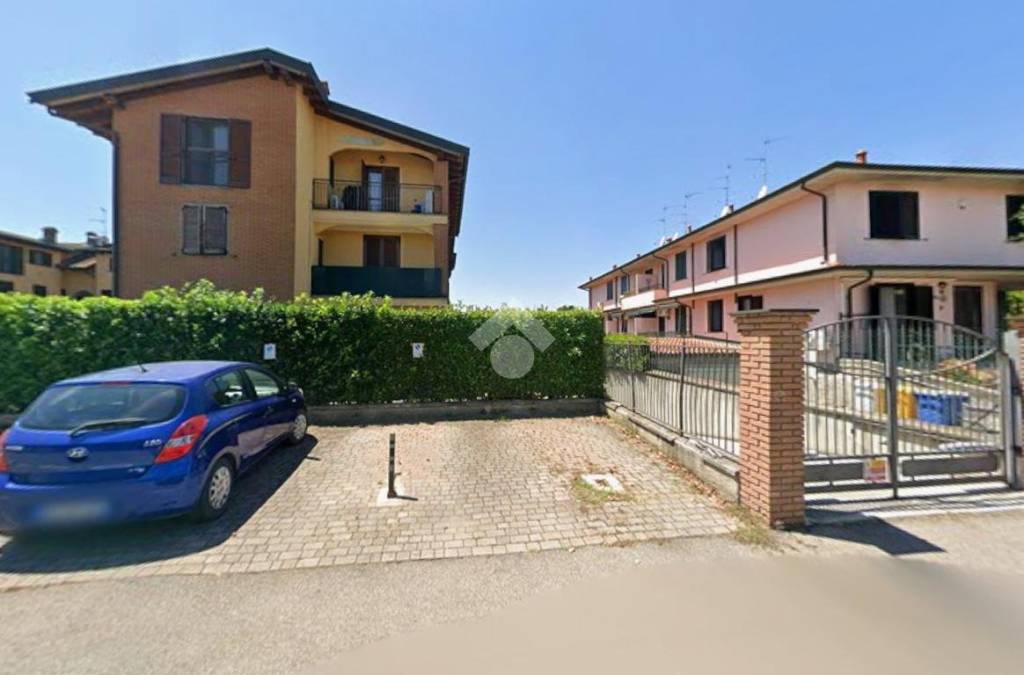 negozio in vendita a Motta Visconti