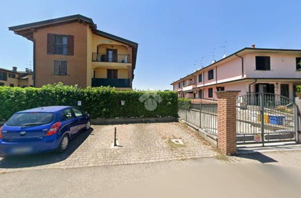 negozio in vendita a Motta Visconti