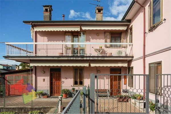 casa indipendente in vendita a Motta Visconti