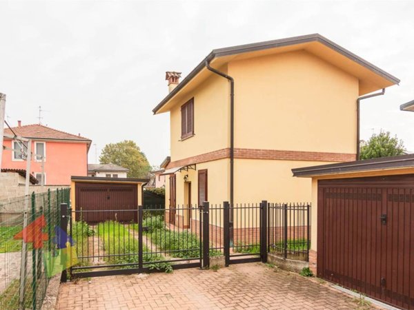 casa indipendente in vendita a Motta Visconti