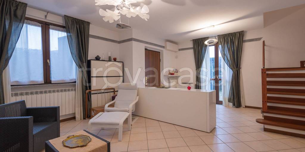 casa indipendente in vendita a Motta Visconti