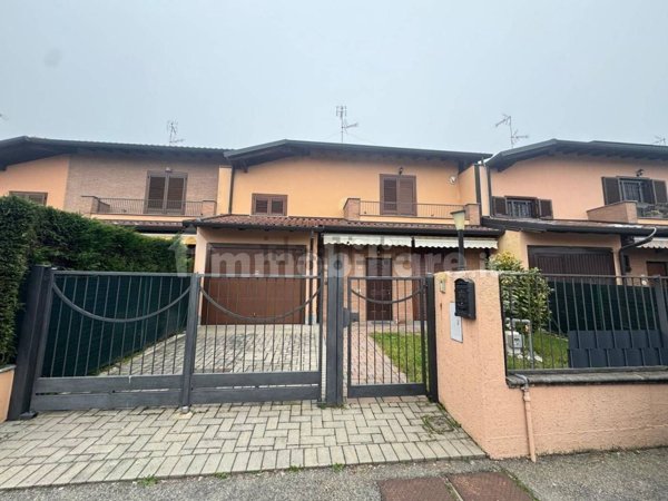 casa indipendente in vendita a Motta Visconti