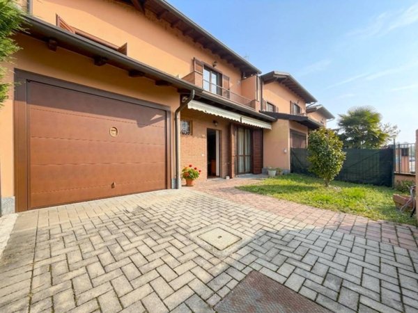 casa indipendente in vendita a Motta Visconti