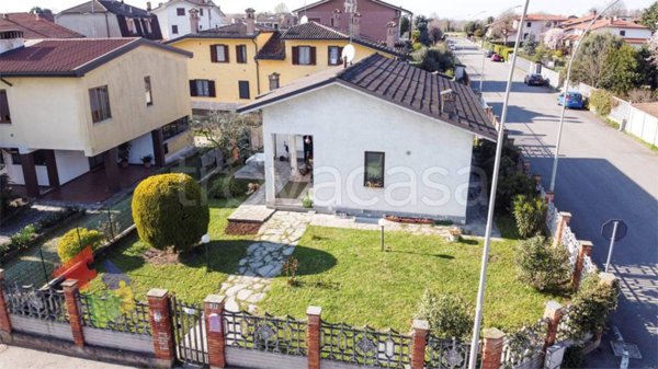 casa indipendente in vendita a Motta Visconti