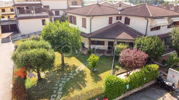 casa indipendente in vendita a Motta Visconti