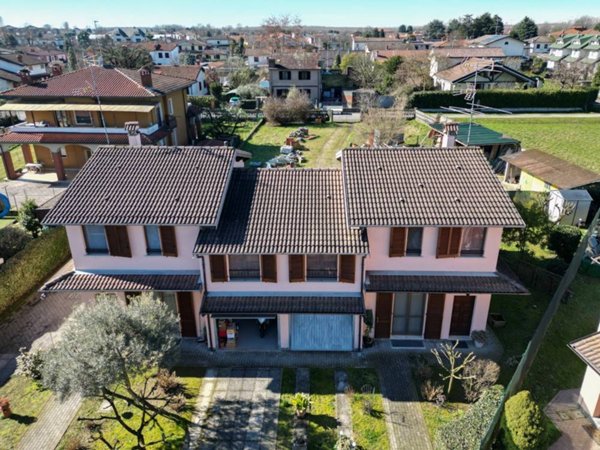 casa indipendente in vendita a Motta Visconti