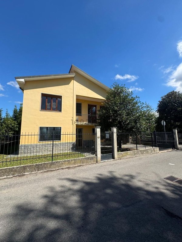 casa indipendente in vendita a Motta Visconti