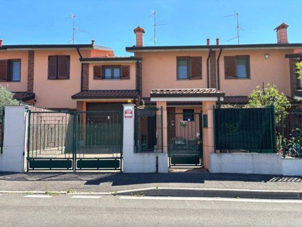 casa indipendente in vendita a Motta Visconti