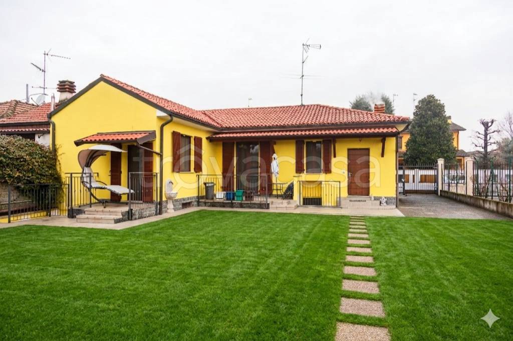 casa indipendente in vendita a Motta Visconti