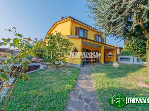 casa indipendente in vendita a Motta Visconti