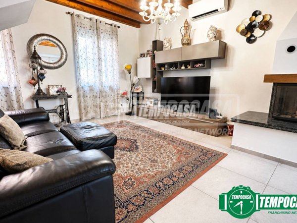 casa indipendente in vendita a Motta Visconti