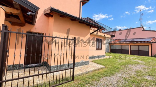 casa indipendente in vendita a Motta Visconti