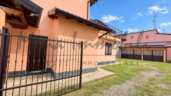 casa indipendente in vendita a Motta Visconti