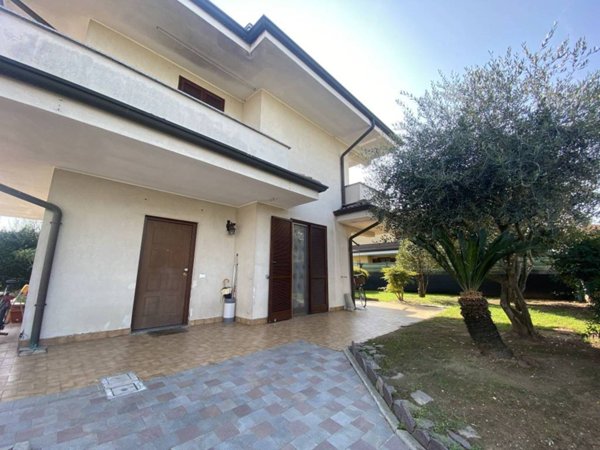 casa indipendente in vendita a Motta Visconti