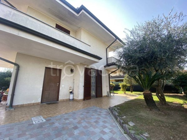 casa indipendente in vendita a Motta Visconti