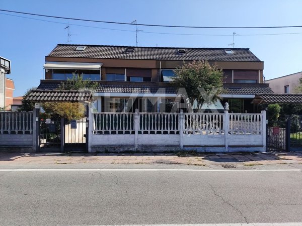 casa indipendente in vendita a Motta Visconti