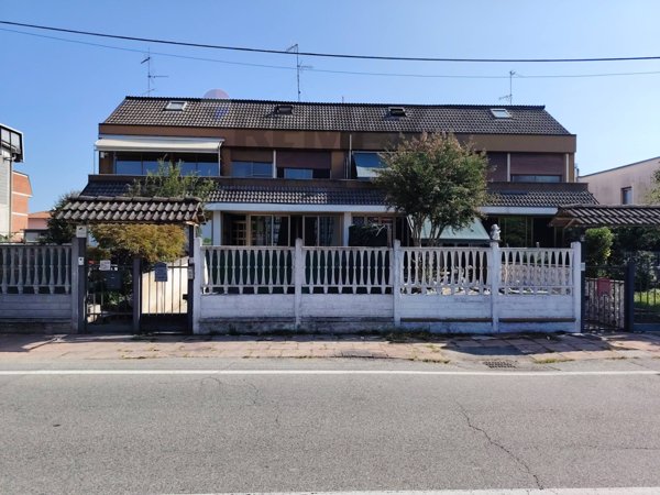 casa indipendente in vendita a Motta Visconti