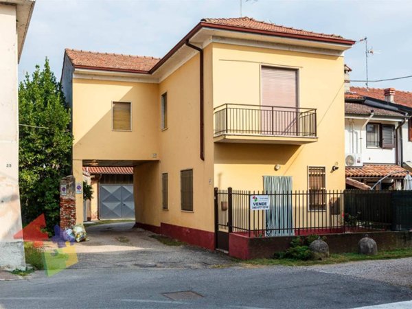 casa indipendente in vendita a Motta Visconti