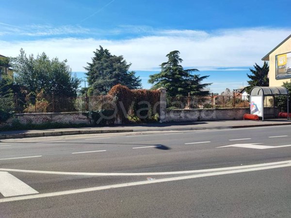 terreno edificabile in vendita a Nerviano