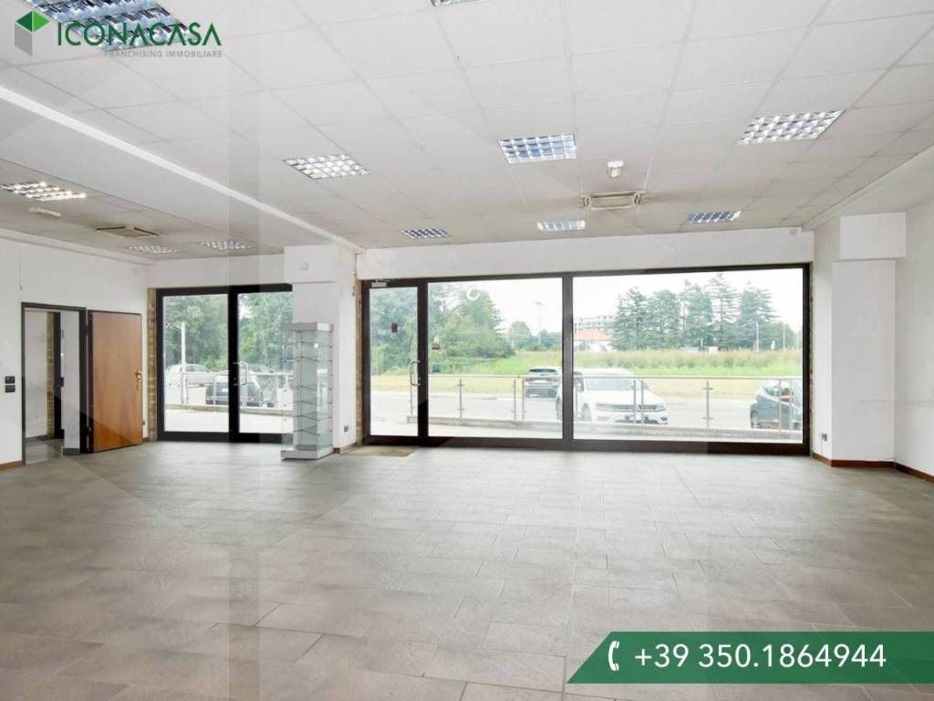locale commerciale in vendita a Nerviano