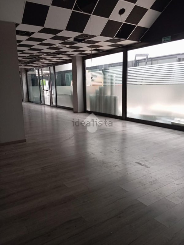 locale di sgombero in vendita a Nerviano