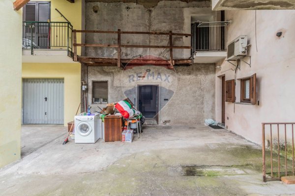 appartamento in vendita a Nerviano in zona Cantone