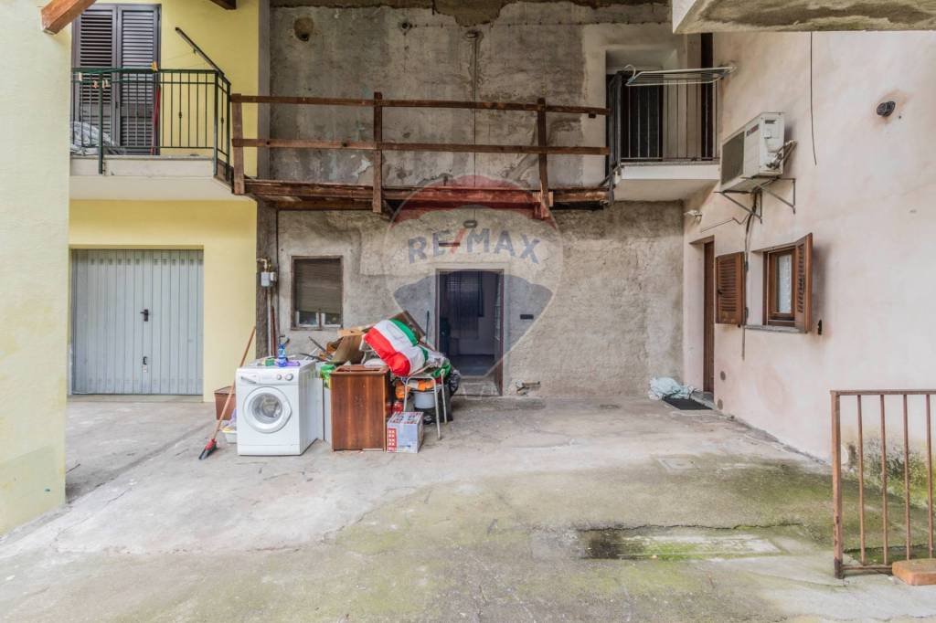 appartamento in vendita a Nerviano in zona Cantone