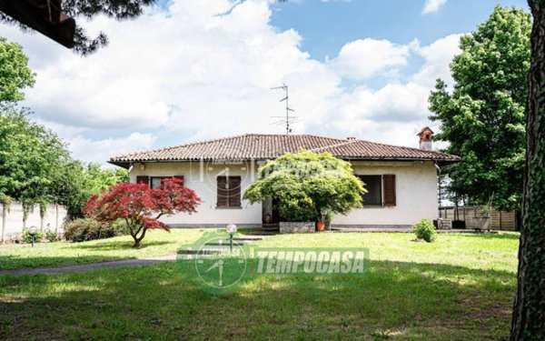 casa indipendente in vendita a Nerviano