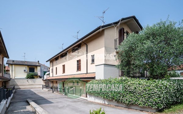 casa indipendente in vendita a Nerviano in zona Sant'Ilario