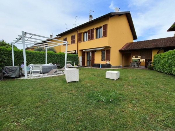 casa indipendente in vendita a Nerviano