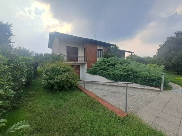 casa indipendente in vendita a Nerviano