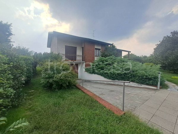 casa indipendente in vendita a Nerviano
