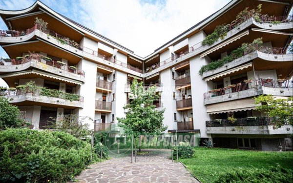 appartamento in vendita a Nerviano in zona Villanova