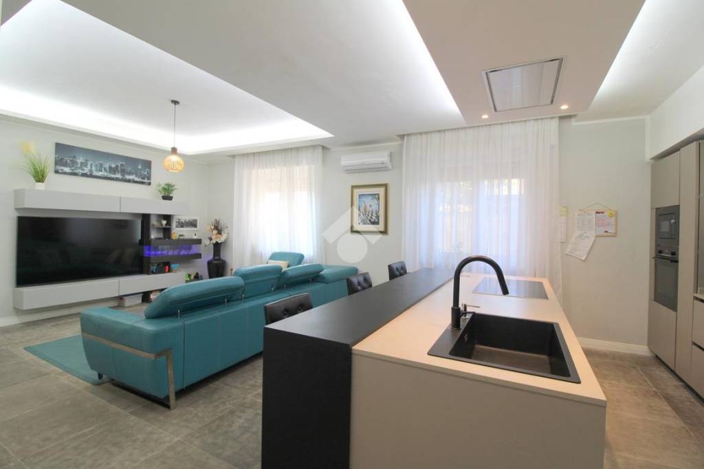 casa indipendente in vendita a Nerviano