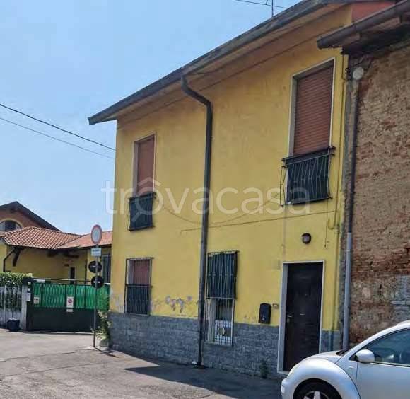 casa indipendente in vendita a Nerviano in zona Garbatola