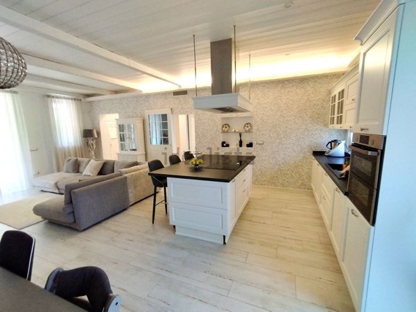 casa indipendente in vendita a Nerviano
