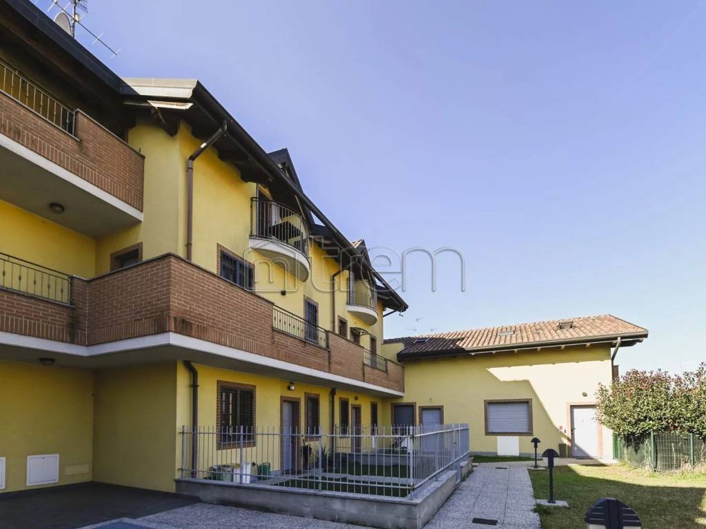 appartamento in vendita a Nerviano in zona Cantone
