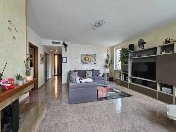 casa indipendente in vendita a Nerviano