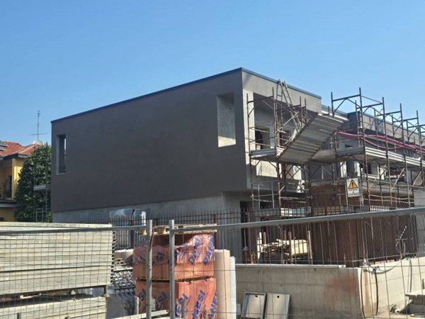 casa indipendente in vendita a Nerviano in zona Sant'Ilario