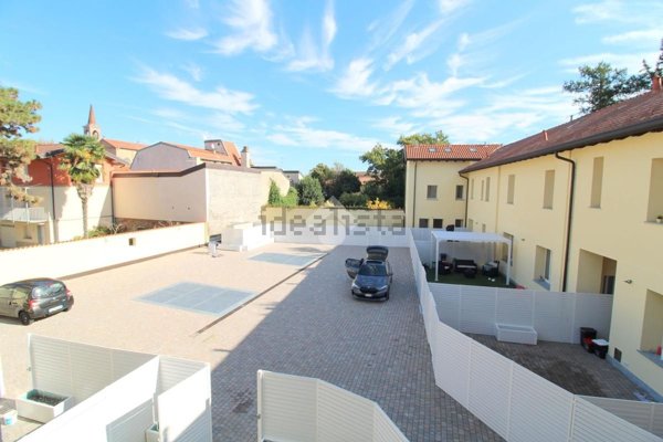 appartamento in vendita a Nerviano in zona Villanova