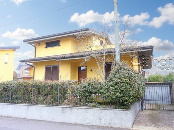 casa indipendente in vendita a Nerviano