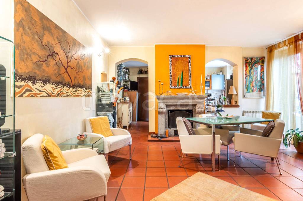 casa indipendente in vendita a Nerviano in zona Villanova