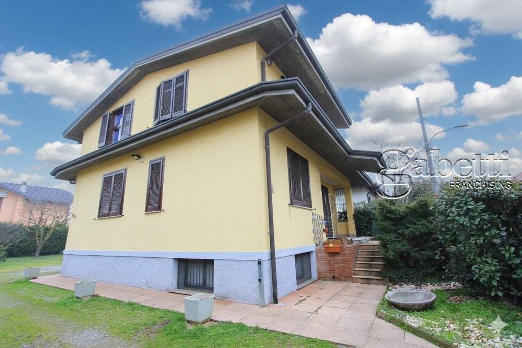 casa indipendente in vendita a Nerviano in zona Villanova