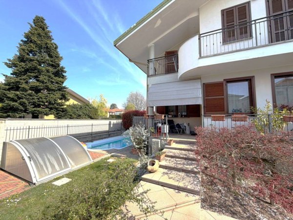 casa indipendente in vendita a Nerviano in zona Sant'Ilario