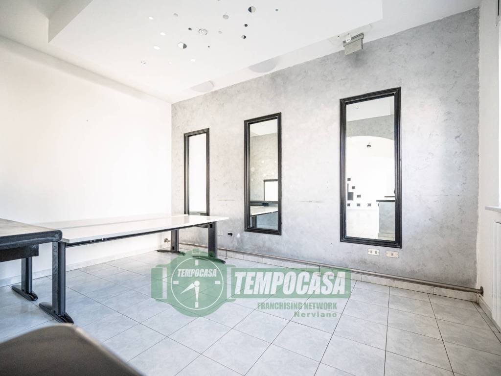 negozio in vendita a Nerviano