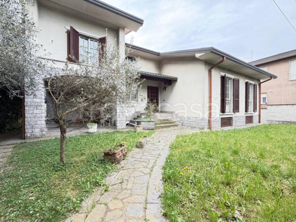 casa indipendente in vendita a Nerviano