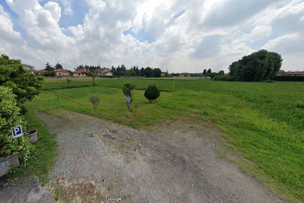 terreno edificabile in vendita a Nerviano in zona Sant'Ilario