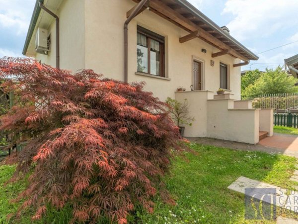 casa indipendente in vendita a Nerviano