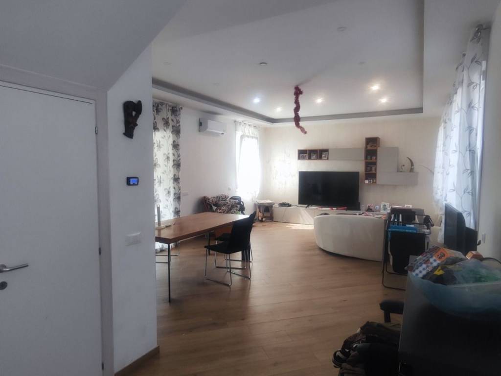 casa indipendente in vendita a Nerviano in zona Garbatola
